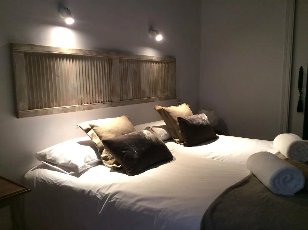 מארבלה Tribeca B&B Boutique 0*,