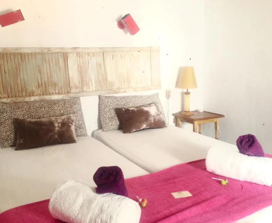 מארבלה Tribeca B&B Boutique לינה וארוחת בוקר