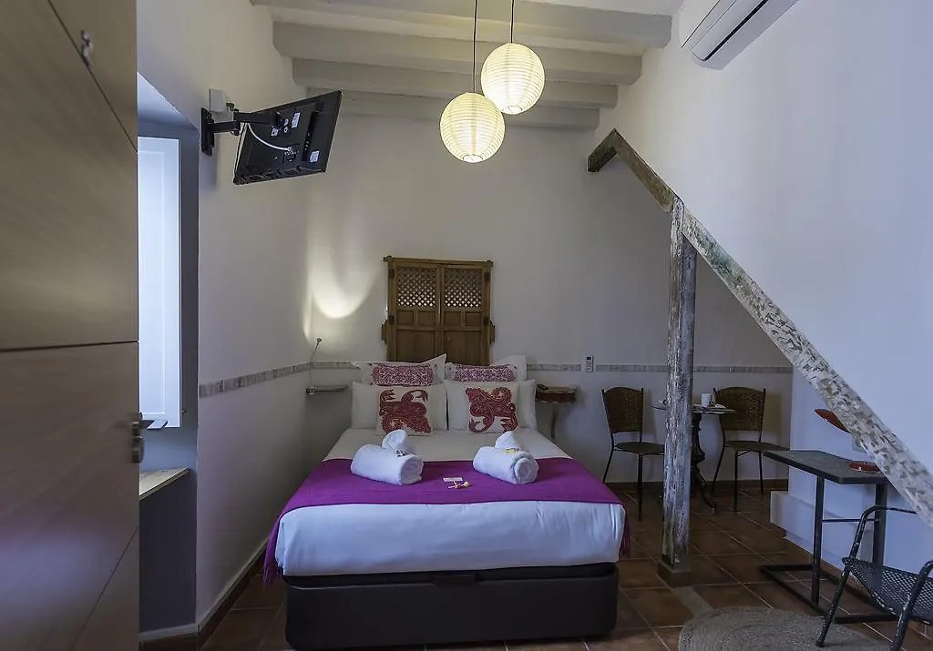 לינה וארוחת בוקר מארבלה Tribeca B&B Boutique ספרד