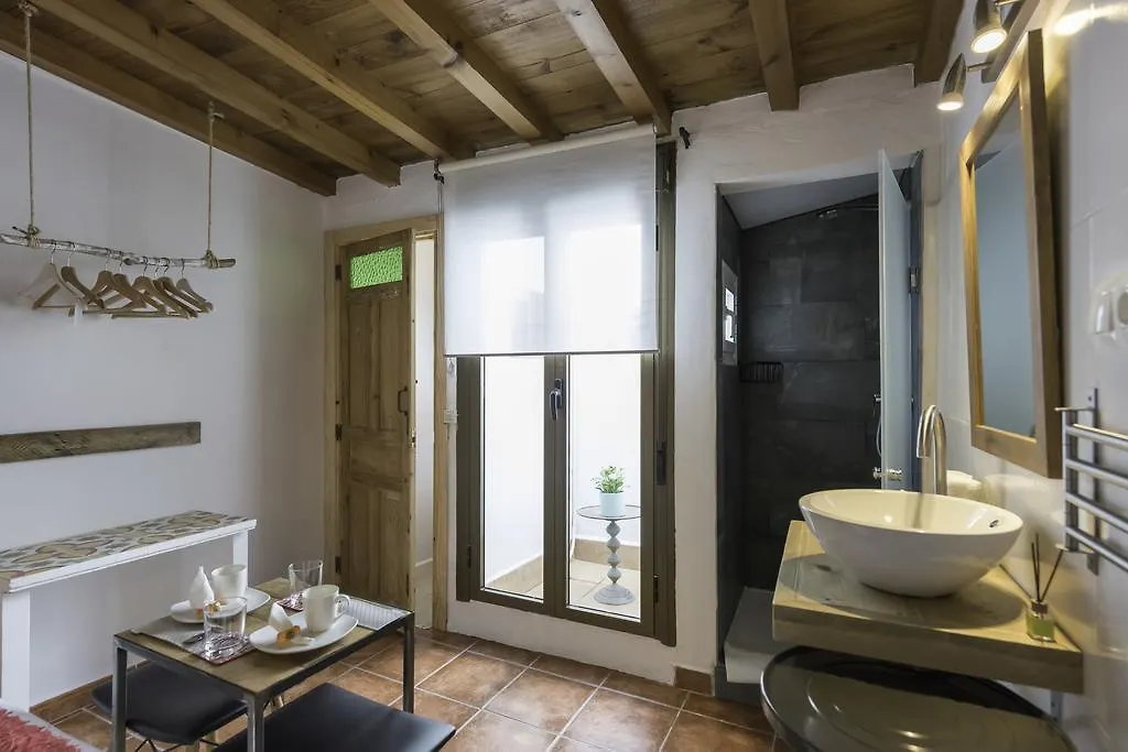 לינה וארוחת בוקר מארבלה Tribeca B&B Boutique ספרד